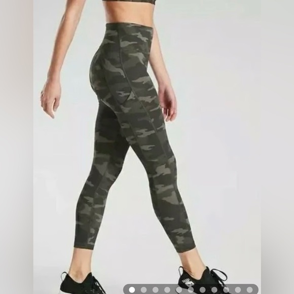 Pants - NWT- Athleta Ultimate Camo 7/8 tight